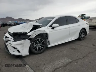 2024 Toyota Camry SE with VIN 4T1G11AK3RU844763, listed as a Copart auction lot 86654084 with 9,822 mi miles and Salvage Title. Bid and sale history available at carsss.com. Image 1.