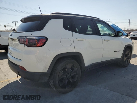 2019 Jeep Compass Altitude with VIN 3C4NJCBB4KT833213, listed as a Copart auction lot 57519955 with 82,738 mi miles and Salvage title. Bid and sale history available at DreamBid. Image 3.