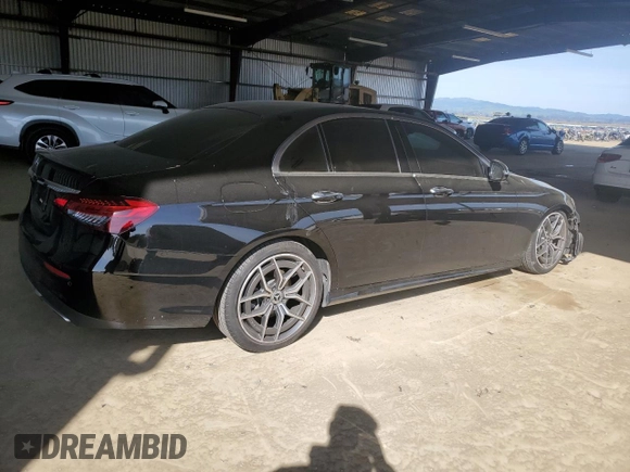 2021 Mercedes-Benz E-Class E 350 with VIN W1KZF8DB2MB005619, listed as a Copart auction lot 48245245 with 32,926 mi miles and Salvage Title. Bid and sale history available at carsss.com. Image 3.