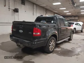 2007 Ford Explorer Sport Trac Limited с VIN 1FMEU53837UB63197, выставлен на аукционе IAAI как лот 41353758 с пробегом Не указан миль и . История ставок и продаж доступна на DreamBid. Изображение 4.