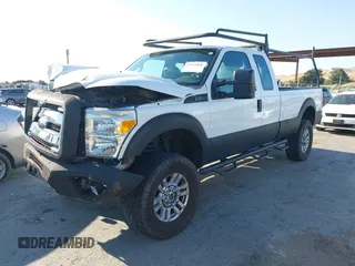 2014 Ford F-350 z VIN 1FT7X3BT4EEA59761, wystawiony jako IAAI lot #42415018 z przebiegiem 104 591 mil mil oraz . Historia ofert i sprzedaży dostępna na DreamBid. Obrazek 2.