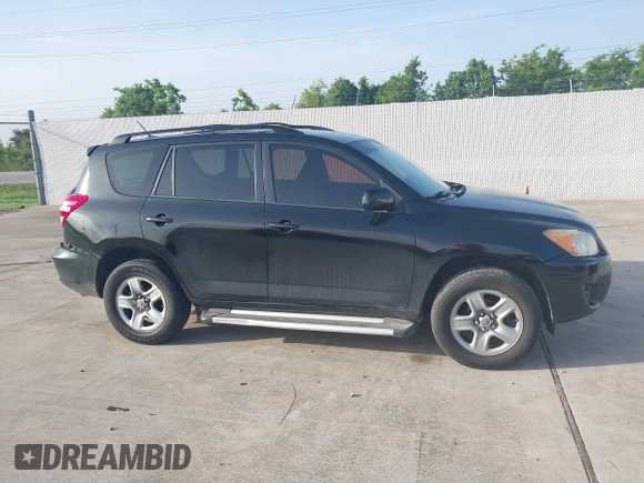 2010 Toyota RAV4 z VIN JTMZF4DV2AD017346, wystawiony jako IAAI lot #42641598 z przebiegiem 237 460 mil mil oraz . Historia ofert i sprzedaży dostępna na DreamBid. Obrazek 13.