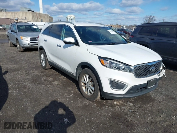 2018 Kia Sorento LX V6 with VIN 5XYPGDA50JG419263, listed as a IAAI auction lot 41592628 with 45,266 mi miles. Bid and sale history available at carsss.com. Image 1.