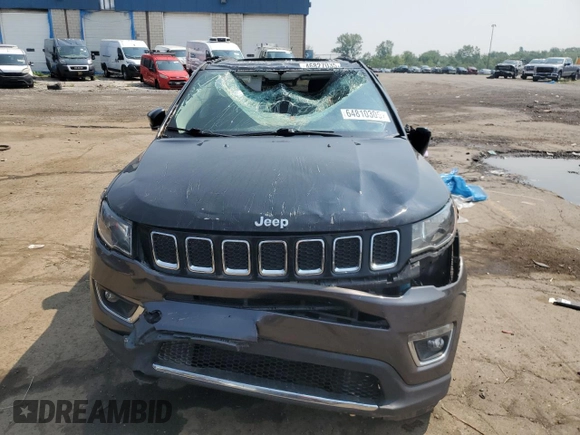 2019 Jeep Compass Limited z VIN 3C4NJDCB0KT647592, wystawiony jako Copart lot #64810305 z przebiegiem 68 518 mil mil oraz Czysty tytuł • Clean title. Historia ofert i sprzedaży dostępna na DreamBid. Obrazek 5.