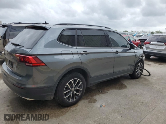 2021 Volkswagen Tiguan S z VIN 3VV1B7AX6MM150458, wystawiony jako Copart lot #51954435 z przebiegiem 66 137 mil mil oraz Szkoda całkowita • Salvage title. Historia ofert i sprzedaży dostępna na DreamBid. Obrazek 3.