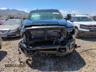 2024 Ram 2500 Tradesman z VIN 3C6UR5HLXRG209409, wystawiony jako Copart lot #58694365 z przebiegiem 28 761 mil mil oraz Szkoda całkowita • Salvage title. Historia ofert i sprzedaży dostępna na DreamBid. Obrazek 5.