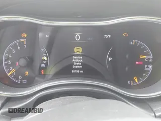 2018 Jeep Grand Cherokee Laredo E z VIN 1C4RJEAG5JC404022, wystawiony jako IAAI lot #42586412 z przebiegiem 95 798 mil mil oraz . Historia ofert i sprzedaży dostępna na DreamBid. Obrazek 15.