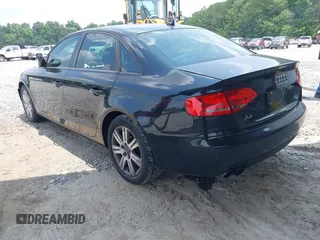 2010 Audi A4 Premium z VIN WAUDFAFL6AN036106, wystawiony jako IAAI lot #42403846 z przebiegiem 121 504 mil mil oraz . Historia ofert i sprzedaży dostępna na DreamBid. Obrazek 3.