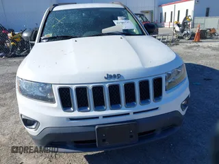 2016 Jeep Compass Sport z VIN 1C4NJCBA4GD785748, wystawiony jako IAAI lot #41585747 z przebiegiem Nie podano mil oraz . Historia ofert i sprzedaży dostępna na DreamBid. Obrazek 10.
