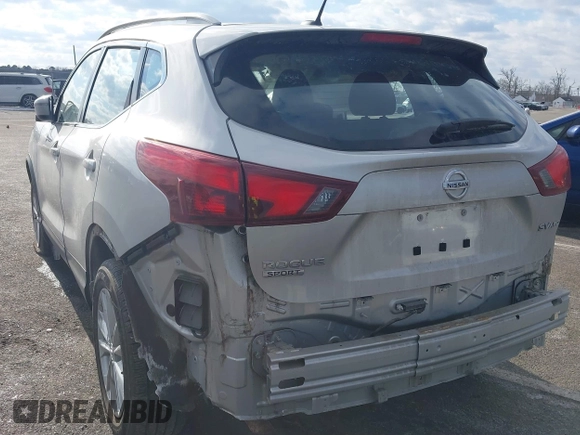 2017 Nissan Rogue SL z VIN JN1BJ1CR9HW108652, wystawiony jako IAAI lot #41418435 z przebiegiem 54 481 mil mil oraz . Historia ofert i sprzedaży dostępna na DreamBid. Obrazek 3.