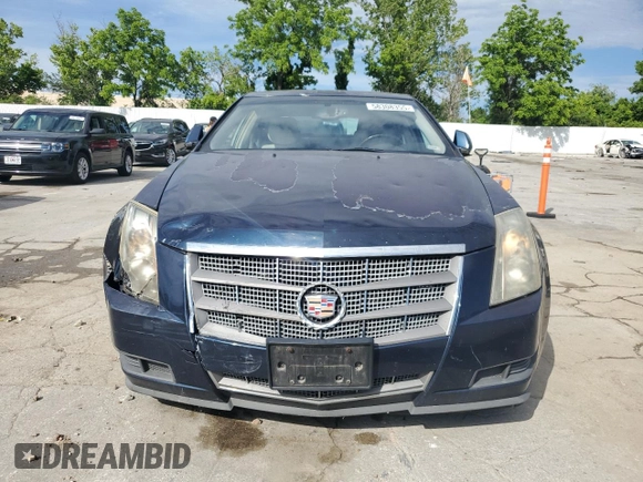2008 Cadillac CTS RWD z VIN 1G6DF577980132236, wystawiony jako Copart lot #58308355 z przebiegiem 261 530 mil mil oraz Szkoda całkowita • Salvage title. Historia ofert i sprzedaży dostępna na DreamBid. Obrazek 5.