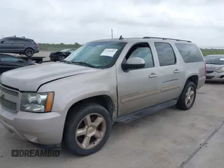2007 Chevrolet Suburban LT с VIN 1GNFC16J67J350302, выставлен на аукционе IAAI как лот 41940082 с пробегом 176 491 миль миль и . История ставок и продаж доступна на DreamBid. Изображение 2.