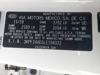 2020 Kia Forte LXS z VIN 3KPF24AD3LE194032, wystawiony jako IAAI lot #42273724 z przebiegiem 36 037 mil mil oraz . Historia ofert i sprzedaży dostępna na DreamBid. Obrazek 9.