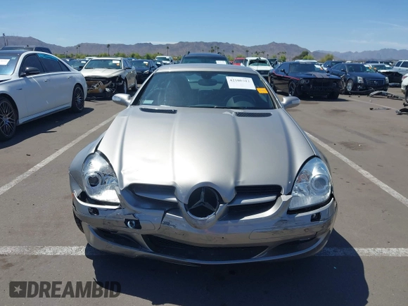 2006 Mercedes-Benz SLK-Class 3.5L with VIN WDBWK56F66F100007, listed as a IAAI auction lot 42108912 with 115,920 mi miles. Bid and sale history available at carsss.com. Image 11.