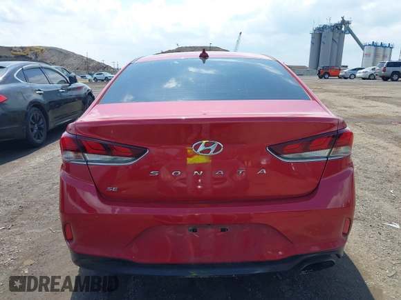 2018 Hyundai Sonata SE z VIN 5NPE24AFXJH690659, wystawiony jako IAAI lot #42351299 z przebiegiem 86 211 mil mil oraz . Historia ofert i sprzedaży dostępna na DreamBid. Obrazek 16.