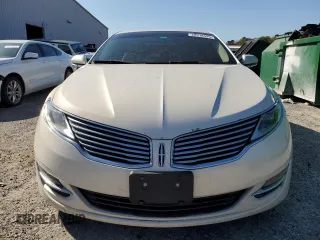 2013 Lincoln MKZ with VIN 3LN6L2JK1DR800952, listed as a Copart auction lot 48518525 with 201,830 mi miles and Salvage Title. Bid and sale history available at DreamBid. Image 5.