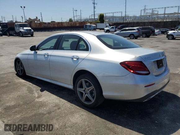 2020 Mercedes-Benz E 350 z VIN WDDZF8DB5LA710497, wystawiony jako Copart lot #51329925 z przebiegiem 41 490 mil mil oraz Szkoda całkowita • Salvage title. Historia ofert i sprzedaży dostępna na DreamBid. Obrazek 2.