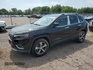 2019 Jeep Cherokee Limited z VIN 1C4PJMDXXKD359572, wystawiony jako Copart lot #65723055 z przebiegiem 71 924 mil mil oraz Szkoda całkowita • Salvage title. Historia ofert i sprzedaży dostępna na DreamBid. Obrazek 1.