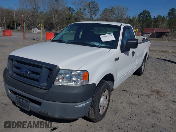 2007 Ford F-150 XL with VIN 1FTRF12W47NA73267, listed as a IAAI auction lot 41835670 with 181,363 mi miles. Bid and sale history available at carsss.com. Image 2.