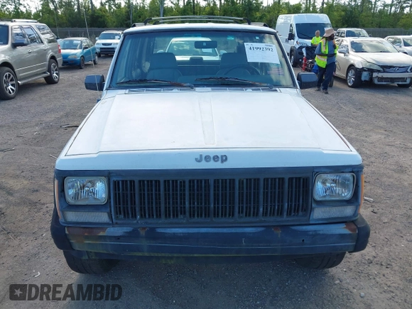 1994 Jeep Cherokee Sport with VIN 1J4FT68S7RL160652, listed as a IAAI auction lot 41992392 with 158,122 mi miles and . Bid and sale history available at DreamBid. Image 6.