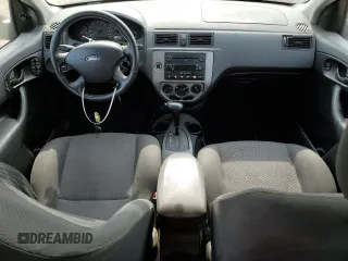 2005 Ford Focus S with VIN 3FAFP37NX5R134987, listed as a Copart auction lot 60478825 with 204,927 mi miles and Clean title. Bid and sale history available at DreamBid. Image 8.