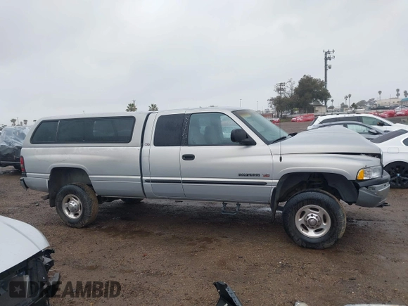 2000 Dodge Ram 2500 with VIN 1B7KF23W0YJ126951, listed as a IAAI auction lot 41802970 with 179,644 mi miles. Bid and sale history available at carsss.com. Image 13.