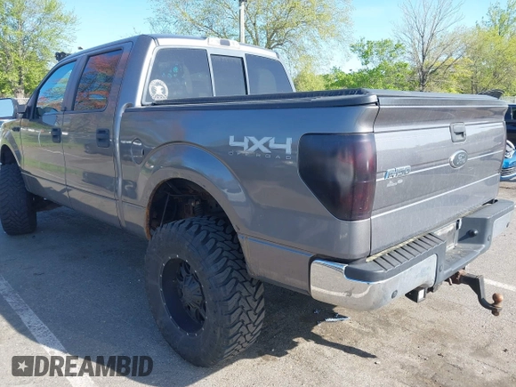 2010 Ford F-150 XL z VIN 1FTEW1E80AFA43583, wystawiony jako IAAI lot #42128735 z przebiegiem 139 654 mil mil oraz . Historia ofert i sprzedaży dostępna na DreamBid. Obrazek 3.