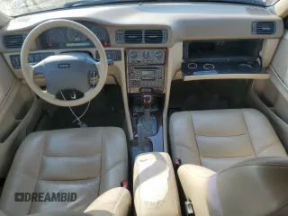 2000 Volvo V70 z VIN YV1LW61J1Y2714297, wystawiony jako Copart lot #60986905 z przebiegiem 110 891 mil mil oraz Szkoda całkowita • Salvage title. Historia ofert i sprzedaży dostępna na DreamBid. Obrazek 8.