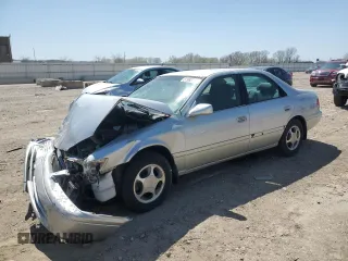 2000 Toyota Camry CE with VIN 4T1BG22K6YU710227, listed as a Copart auction lot 51963795 with 140,034 mi miles and Salvage Title. Bid and sale history available at carsss.com. Image 1.