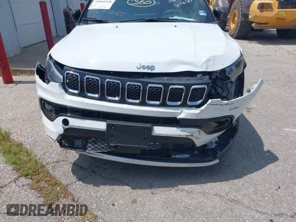 2024 Jeep Compass Limited with VIN 3C4NJDCN1RT595118, listed as a IAAI auction lot 42666248 with 42,342 mi miles and . Bid and sale history available at DreamBid. Image 6.