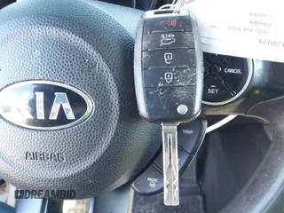 2016 Kia Soul z VIN KNDJN2A20G7244542, wystawiony jako IAAI lot #41406628 z przebiegiem 93 749 mil mil oraz . Historia ofert i sprzedaży dostępna na DreamBid. Obrazek 11.