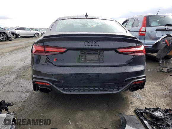 2022 Audi RS 5 Sportback z VIN WUAAWCF53NA902427, wystawiony jako Copart lot #45095014 z przebiegiem 13 104 mil mil oraz . Historia ofert i sprzedaży dostępna na DreamBid. Obrazek 6.