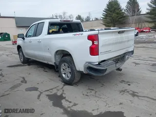 2019 Chevrolet Silverado 1500 LT with VIN 1GCRYDED5KZ383015, listed as a IAAI auction lot 41717968 with 84,489 mi miles. Bid and sale history available at carsss.com. Image 3.