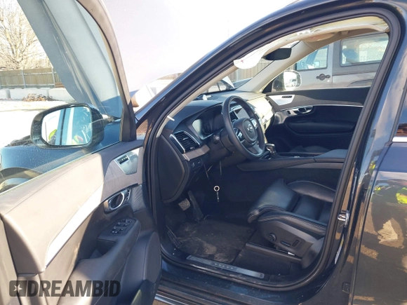 2022 Volvo XC90 Inscription z VIN YV4A22PL3N1812675, wystawiony jako IAAI lot #41695426 z przebiegiem 22 322 mil mil oraz . Historia ofert i sprzedaży dostępna na DreamBid. Obrazek 5.