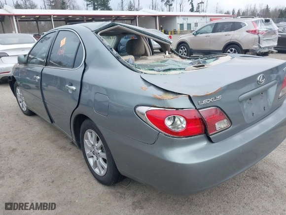 2003 Lexus ES 300 with VIN JTHBF30G630139123, listed as a IAAI auction lot 41842287 with 167,998 mi miles. Bid and sale history available at carsss.com. Image 3.