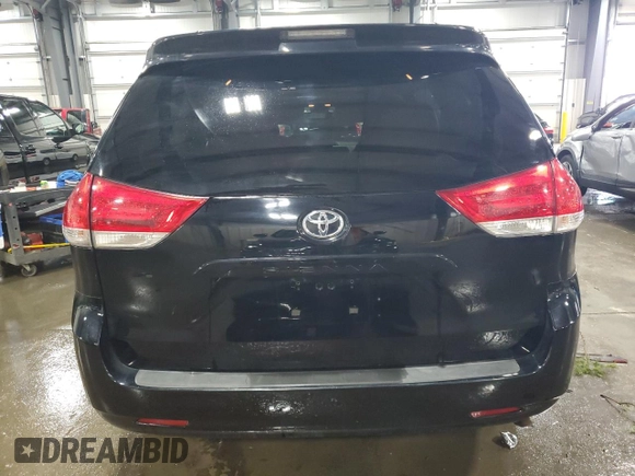 2013 Toyota Sienna XLE AAS with VIN 5TDYK3DC3DS392512, listed as a Copart auction lot 52815845 with 128,561 mi miles and Salvage Title. Bid and sale history available at carsss.com. Image 6.