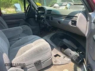 1995 Ford F-350 с VIN 1FTJX35F5SKA30133, выставлен на аукционе Copart как лот 60016495 с пробегом Не указан миль и Чистый • Clean title. История ставок и продаж доступна на DreamBid. Изображение 5.