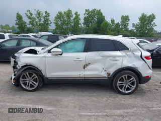 2017 Lincoln MKC Reserve with VIN 5LMCJ3D9XHUL55999, listed as a IAAI auction lot 42691155 with Not provided miles and . Bid and sale history available at DreamBid. Image 14.