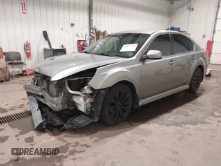 2011 Subaru Legacy Premium z VIN 4S3BMBC66B3235142, wystawiony jako IAAI lot #42078535 z przebiegiem 144 029 mil mil oraz . Historia ofert i sprzedaży dostępna na DreamBid. Obrazek 2.