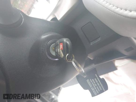 2013 Toyota RAV4 XLE с VIN 2T3RFREV9DW088966, выставлен на аукционе IAAI как лот 42295186 с пробегом 90 979 миль миль и . История ставок и продаж доступна на DreamBid. Изображение 11.