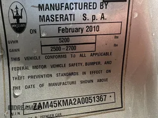 2010 Maserati GranTurismo z VIN ZAM45KMA2A0051367, wystawiony jako Copart lot #66652475 z przebiegiem 43 225 mil mil oraz Czysty tytuł • Clean title. Historia ofert i sprzedaży dostępna na DreamBid. Obrazek 10.