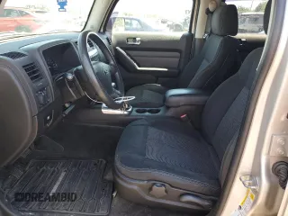 2007 Hummer H3 SUV with VIN 5GTDN13E078254585, listed as a Copart auction lot 60173854 with 96,873 mi miles and Non Repairable. Bid and sale history available at carsss.com. Image 7.
