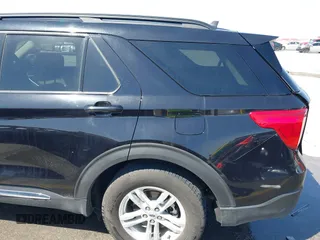 2023 Ford Explorer XLT with VIN 1FMSK7DH0PGB25363, listed as a IAAI auction lot 41783475 with 39,611 mi miles. Bid and sale history available at carsss.com. Image 19.