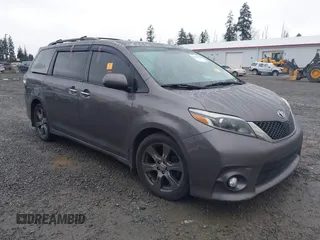 2017 Toyota Sienna SE with VIN 5TDXZ3DC0HS800493, listed as a IAAI auction lot 41946609 with Not Provided miles and . Bid and sale history available at DreamBid. Image 1.