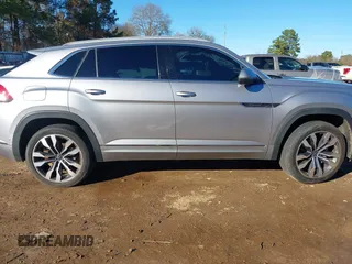 2022 Volkswagen Atlas SEL Premium R-Line with VIN 1V2FE2CA4NC218765, listed as a IAAI auction lot 41103593 with 42,008 mi miles and . Bid and sale history available at DreamBid. Image 14.
