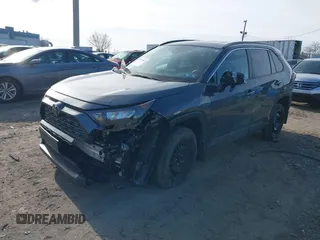 2021 Toyota RAV4 LE with VIN 2T3G1RFV3MC168172, listed as a IAAI auction lot 41599962 with 34,006 mi miles. Bid and sale history available at carsss.com. Image 17.