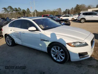 2019 Jaguar XF 25t Premium with VIN SAJBJ4FX4KCY81323, listed as a Copart auction lot 43764135 with 47,317 mi miles and Salvage Title. Bid and sale history available at carsss.com. Image 4.