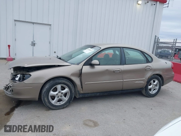 2002 Ford Taurus SES Standard with VIN 1FAFP55U52G135781, listed as a IAAI auction lot 41520037 with 196,207 mi miles. Bid and sale history available at carsss.com. Image 14.