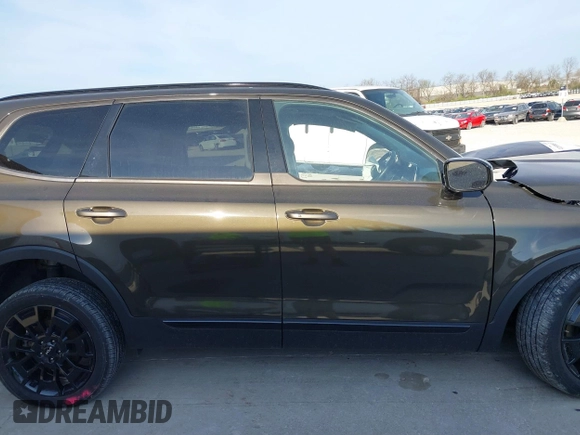 2022 Kia Telluride SX with VIN 5XYP5DHC2NG294489, listed as a IAAI auction lot 41898817 with 12,521 mi miles and . Bid and sale history available at DreamBid. Image 13.