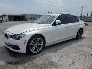2016 BMW 3 Series 328i z VIN WBA8E9C59GK645483, wystawiony jako Copart lot #59623365 z przebiegiem 111 222 mil mil oraz Szkoda całkowita • Salvage title. Historia ofert i sprzedaży dostępna na DreamBid. Obrazek 1.